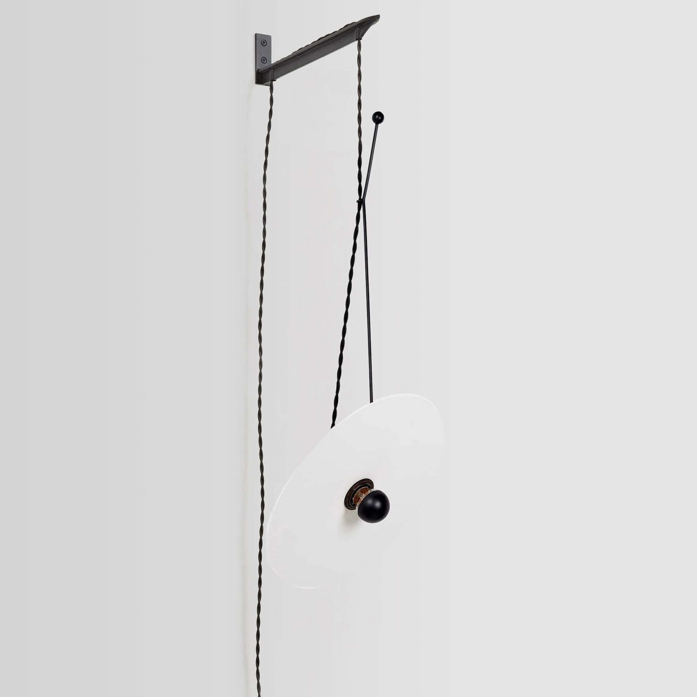 Luna L2 - Wall Lamp With Bracket