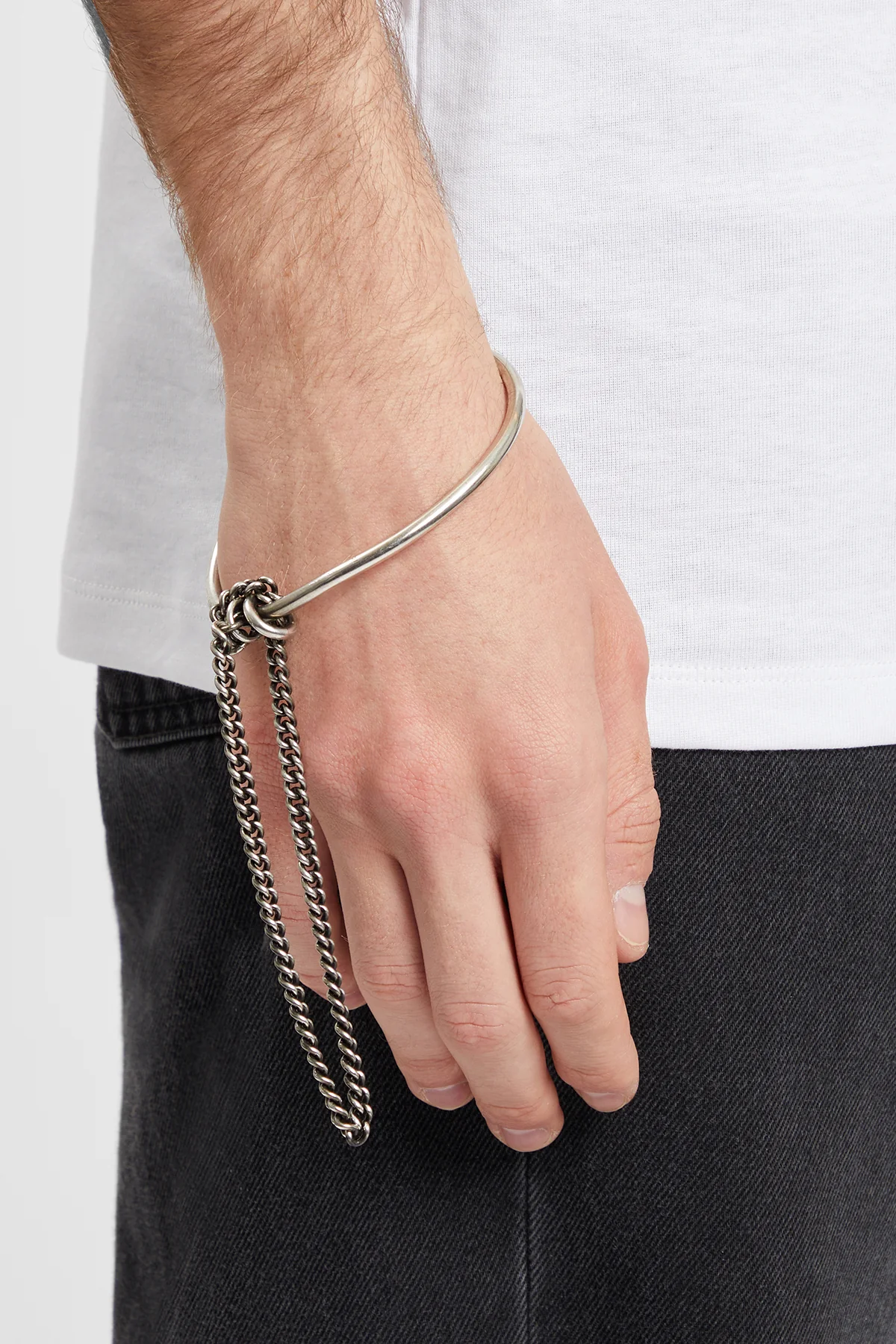 Vokko Bangle With Chain - Image 3