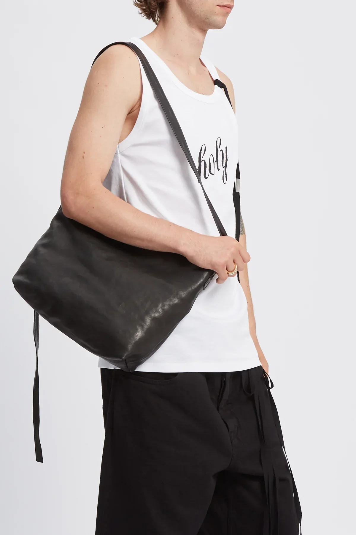 Runa Medium Soft Shoulder Bag - Image 4