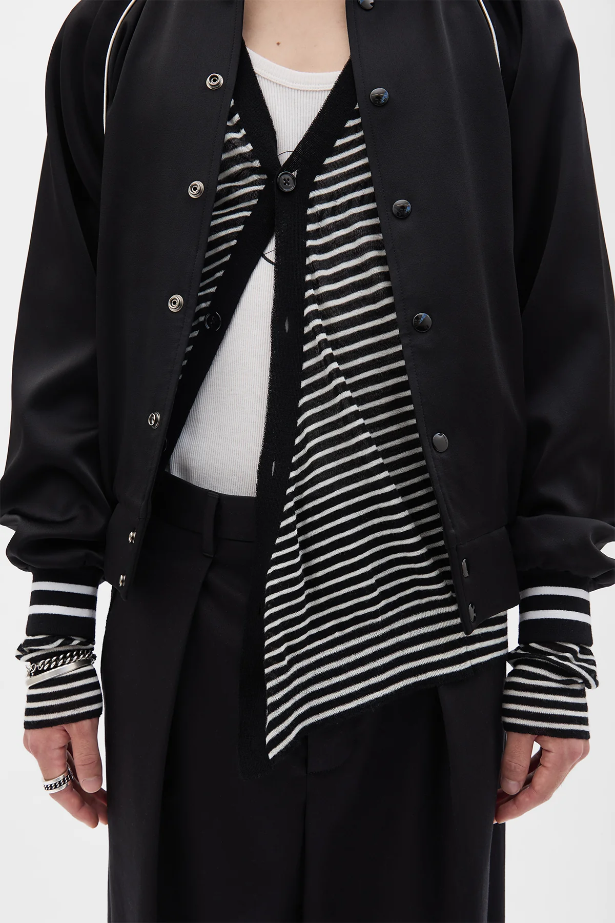 Abram Light Twisted Cardigan - Image 4