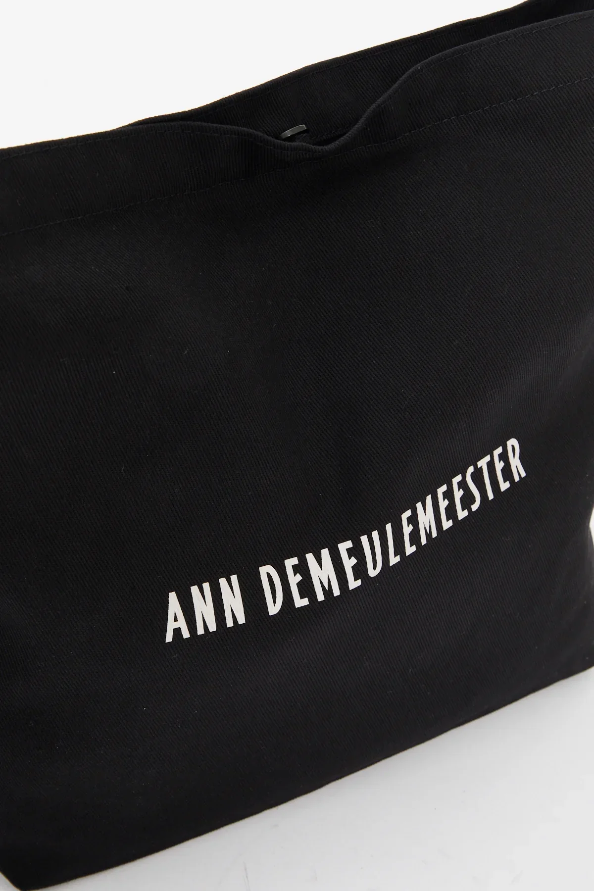 AD Medium Shoulder Bag - Image 5