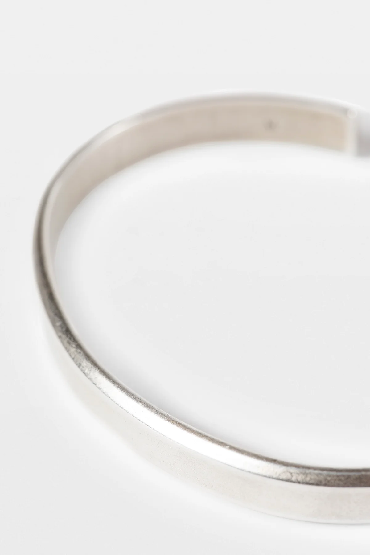 Rein Minimalistic Squared Bracelet - Image 3