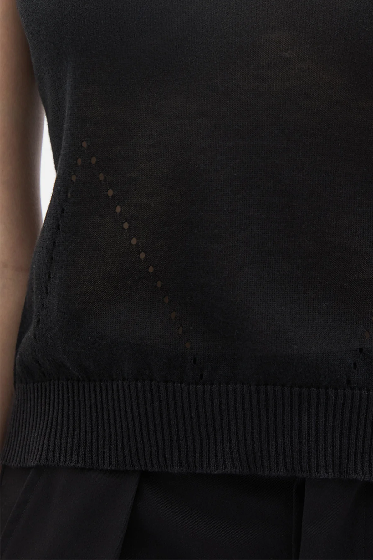 Roka Seamless Sleeveless Knit Top - Image 5