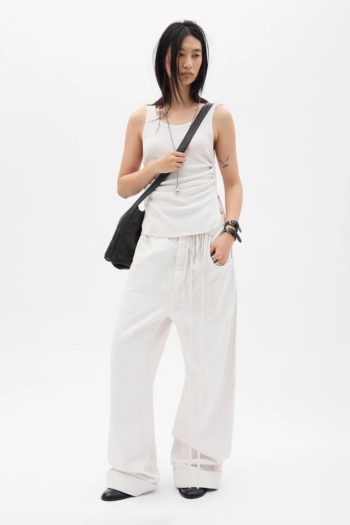 Mara Wrinkled Cropped Tank Top - Image 4