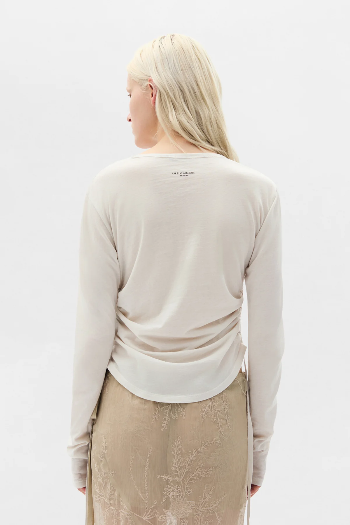 Dot Wrinkled Cropped Long Sleeve Top - Image 3