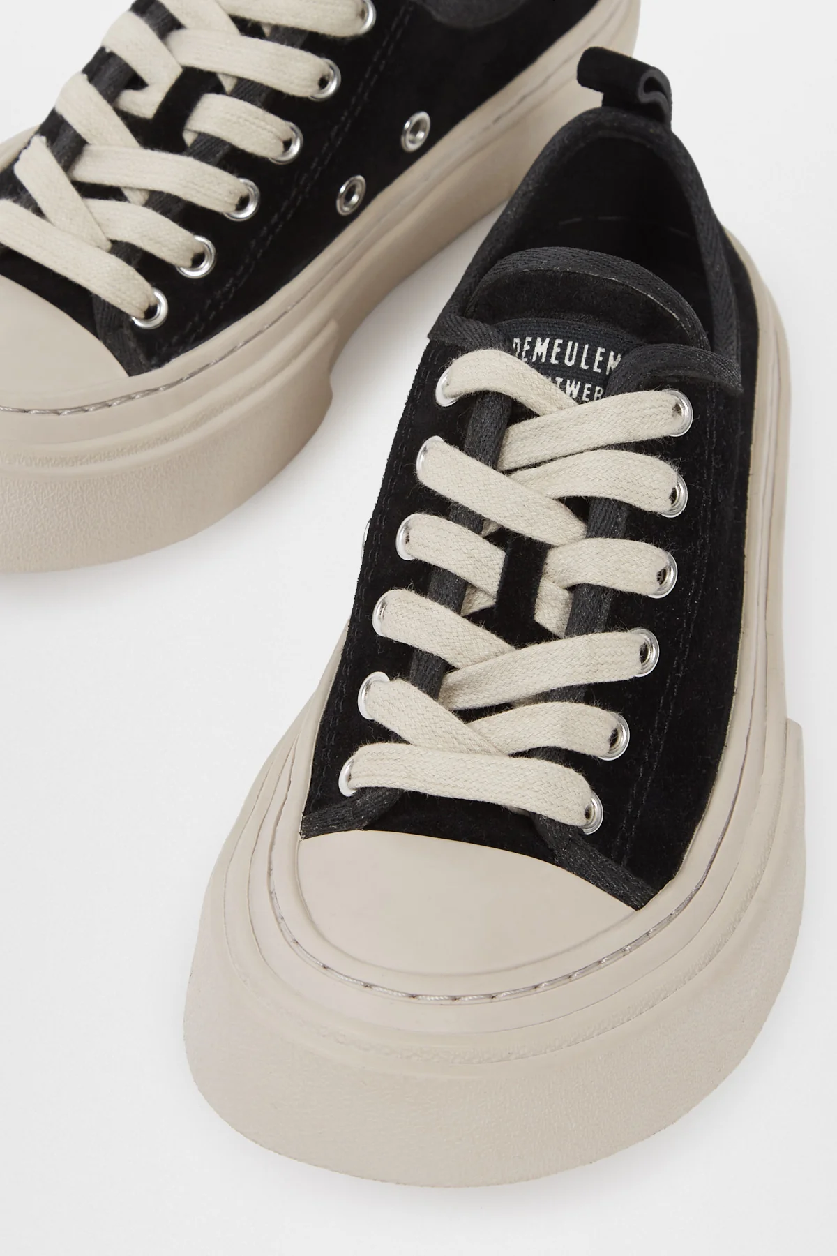 Halli Vulcanized Low-Top Sneakers - Image 4